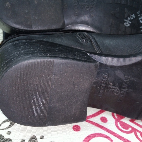 IVANKA TRUMP boots, Final Sale!!!! - Picture 2 of 5